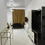 Apartman Studio303 By Allegio: Mamaia's Seaside Luxury Near Finest Clubs & Beaches