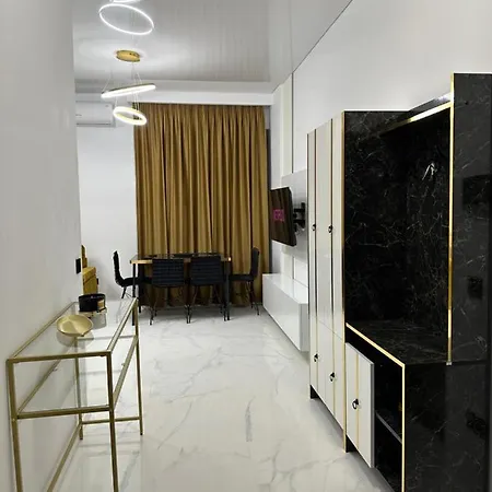 Appartamento Studio303 By Allegio: Mamaia's Seaside Luxury Near Finest Clubs & Beaches