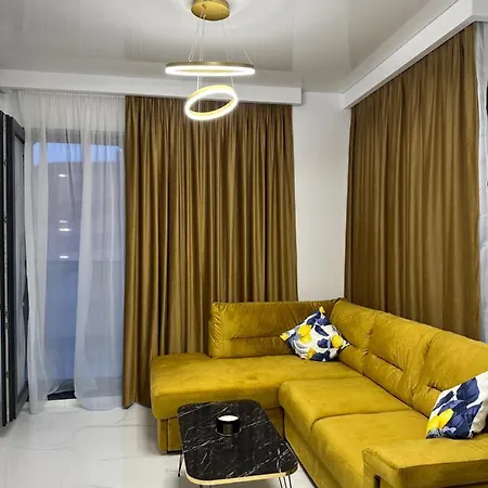 Studio303 By Allegio: Mamaia's Seaside Luxury Near Finest Clubs & Beaches *