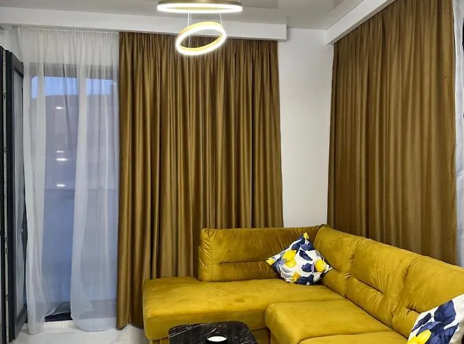 Studio303 By Allegio: Mamaia's Seaside Luxury Near Finest Clubs & Beaches *