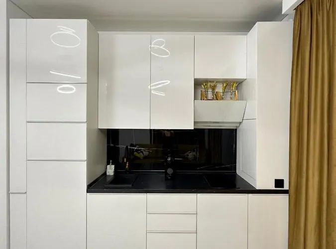 Lägenhet Studio303 By Allegio: Mamaia's Seaside Luxury Near Finest Clubs & Beaches